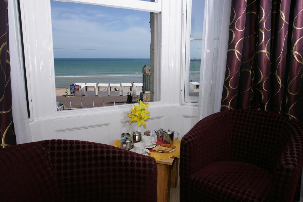 Hotel Prince Regent Weymouth Room photo